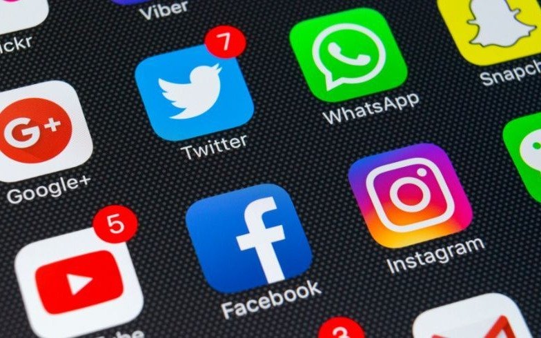 Aseguran que las redes sociales e Internet pueden mejorar la salud mental de los adultos