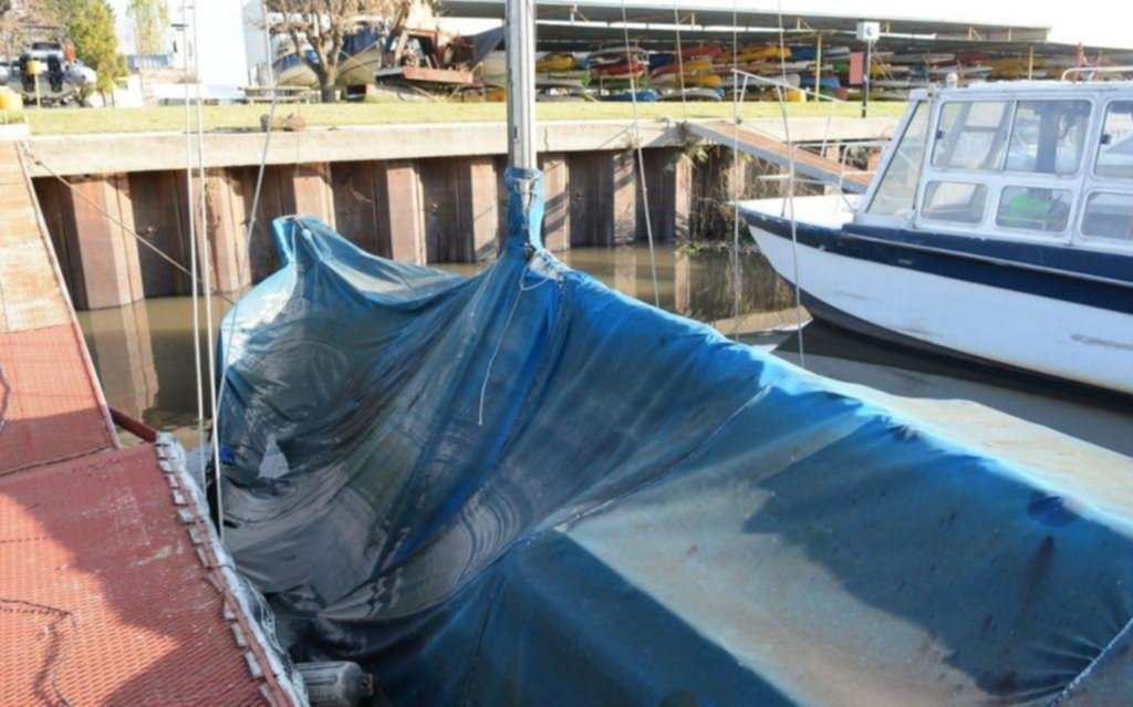 La falta de mantenimiento de las embarcaciones inquieta en los clubes náuticos de la Región