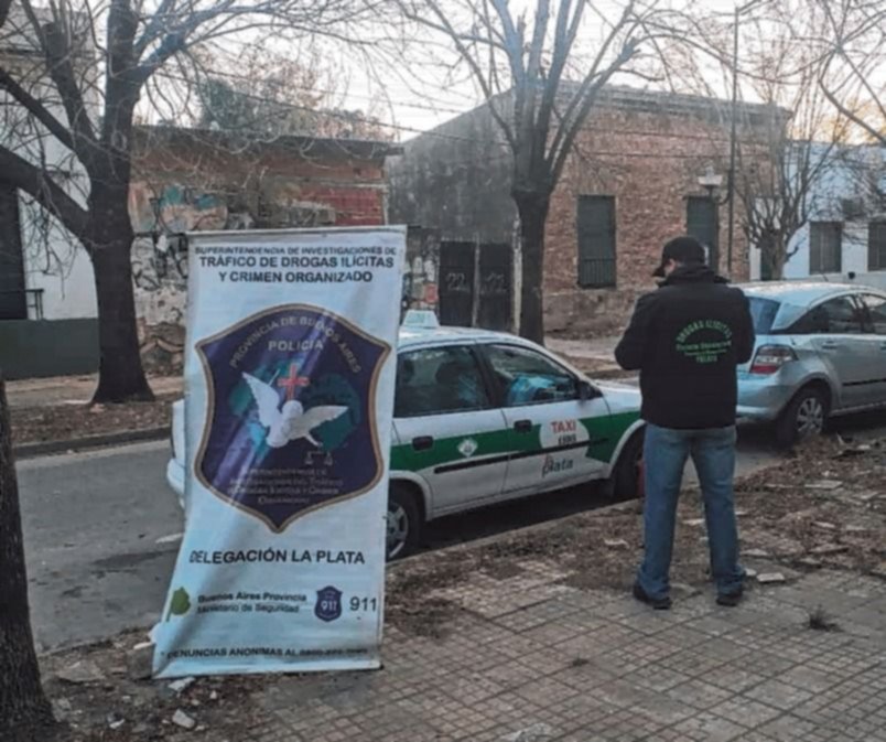 “Narcodelivery” a metros de una escuela