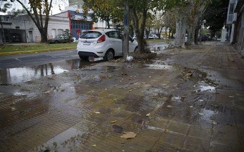 Falta de agua en 13 y 38 por la rotura de un caño