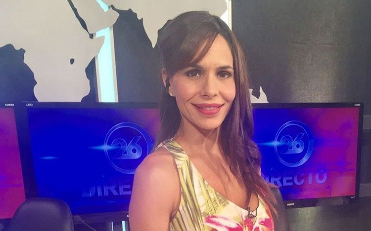 Una mujer intentó acuchillar a una periodista de TV: "Apareció llena de sangre y con un cuchillo en la mano"