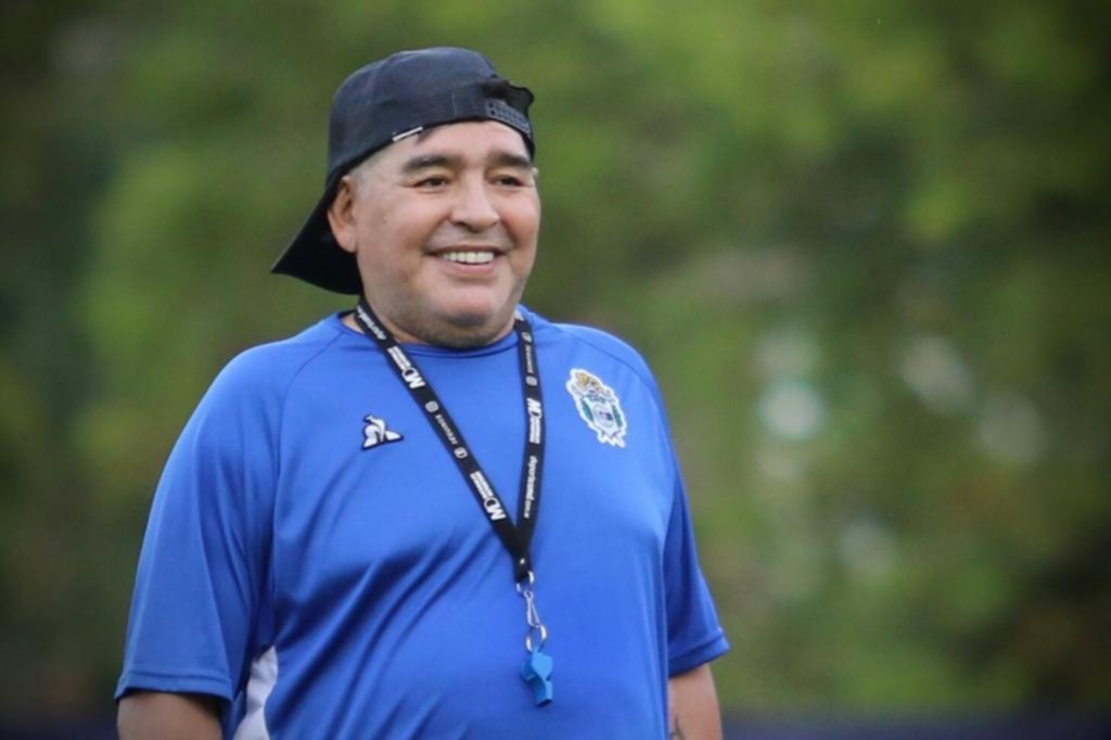 Maradona, por ahora, apunta a retener lo que tiene en el Lobo