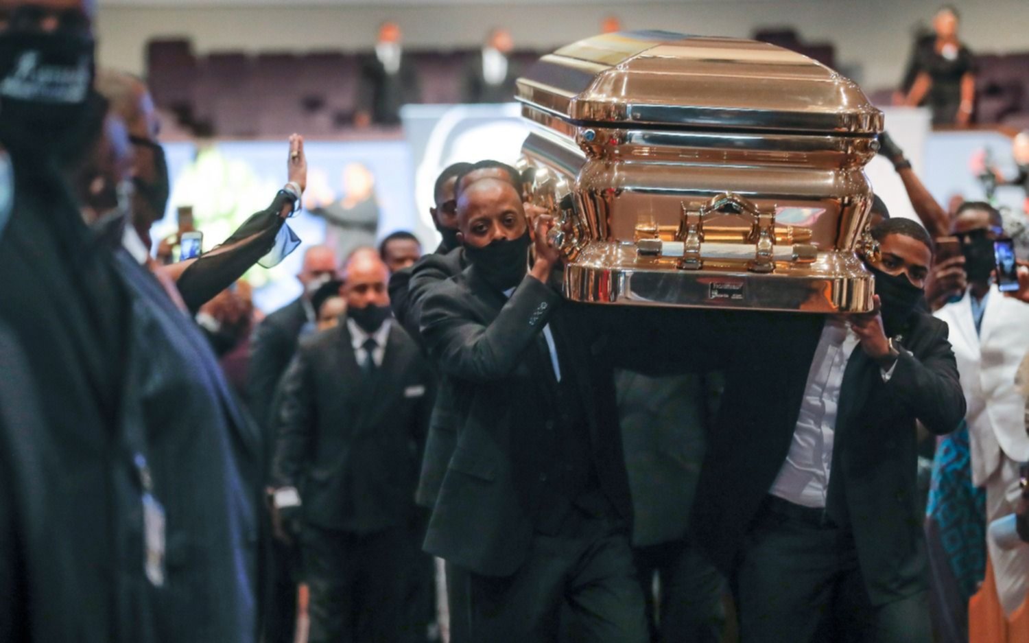 Emotivo último adiós a George Floyd: fue sepultado en Houston tras seis días de funerales y homenajes