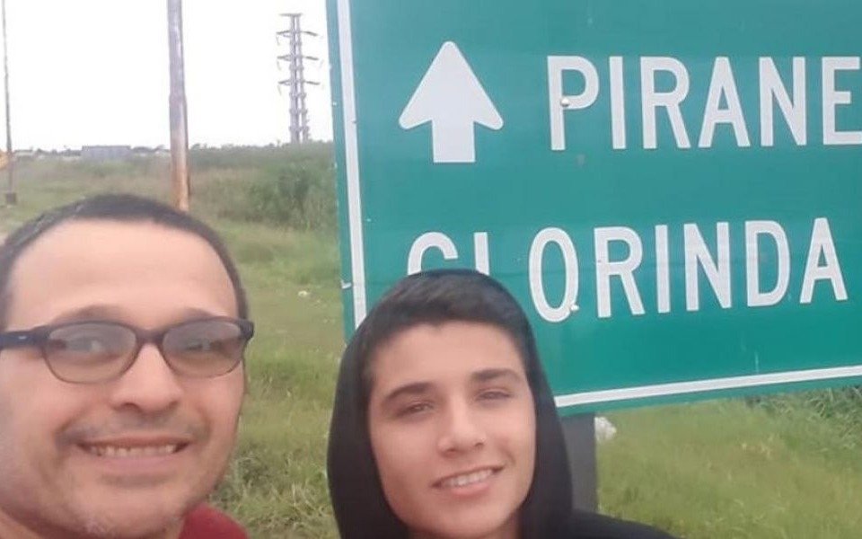 Un estudiante donó su IFE a un hombre de 60 años que no pudo obtener el beneficio