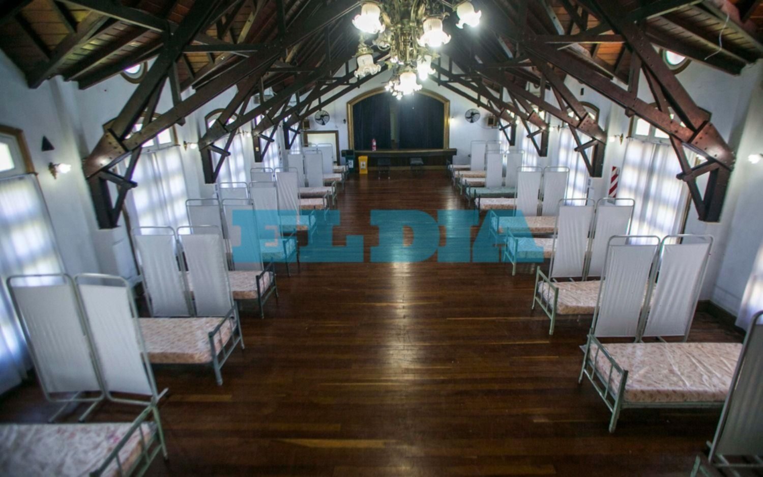 Casi la mitad de las camas de terapia intensiva están ocupadas en La Plata