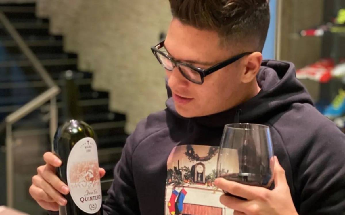 ¡Salud!: El jugador de River que presentó el vino que lleva su nombre