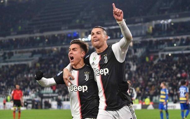 "Dybala es un crack, pero es difícil hacerlo jugar con Ronaldo", dijo el DT Sarri