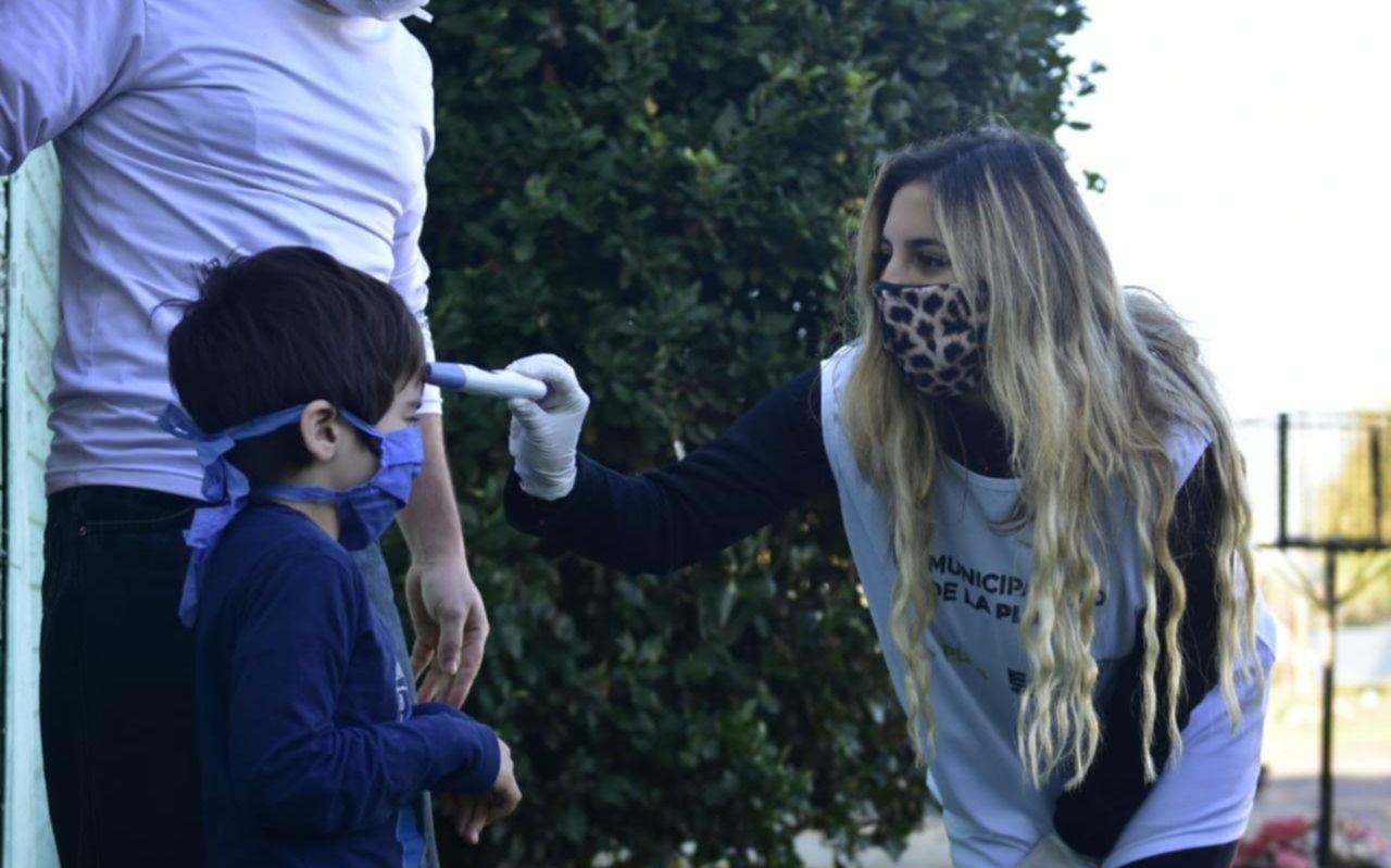 COVID-19: son doce los nuevos contagios en La Plata y otro fallecido