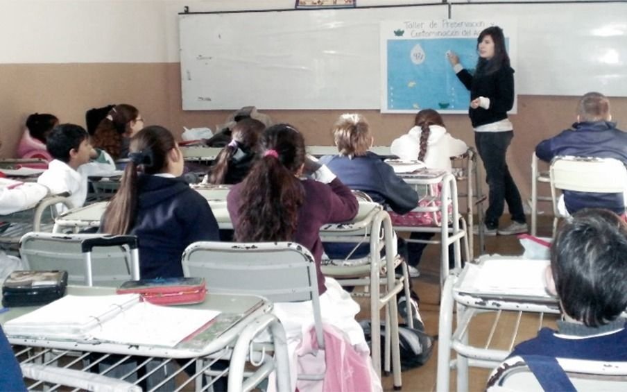 Regreso a clases: jornadas de tres horas y asistencia rotativa, el protocolo que diseñan en Capital 