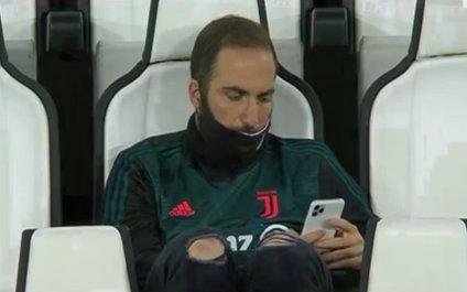 A pesar de que CR7 erró un penal, Juventus se clasificó para la final de la Copa Italia