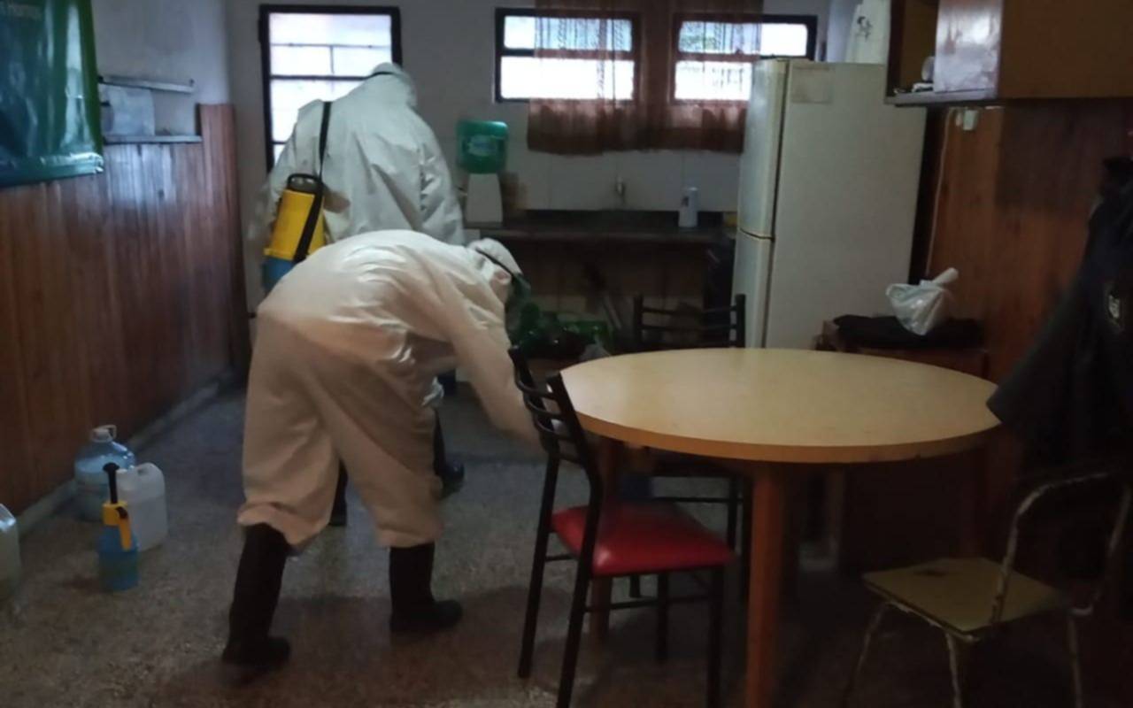 Confirman un caso de COVID-19 en una oficial de la Comisaría Tercera de Los Hornos
