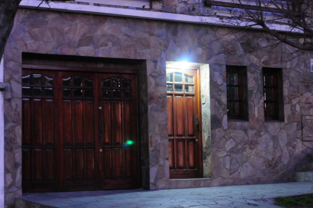 Brutal asalto a los padres de Prátola: la madre se resistió