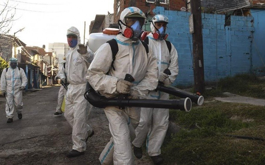 Un fallecido y 186 casos nuevos en barrios populares