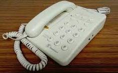 Sin teléfono fijo desde marzo, reclama una solución