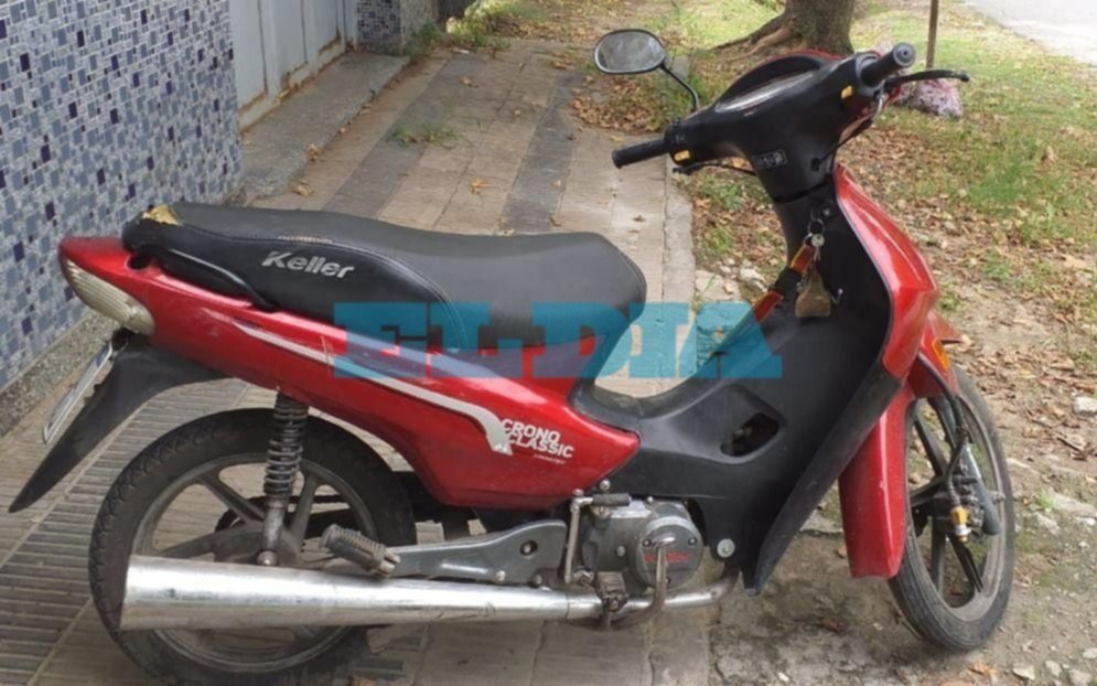 La robaron la moto a un repartidor mientras entregaba un pedido en 78 bis y 16