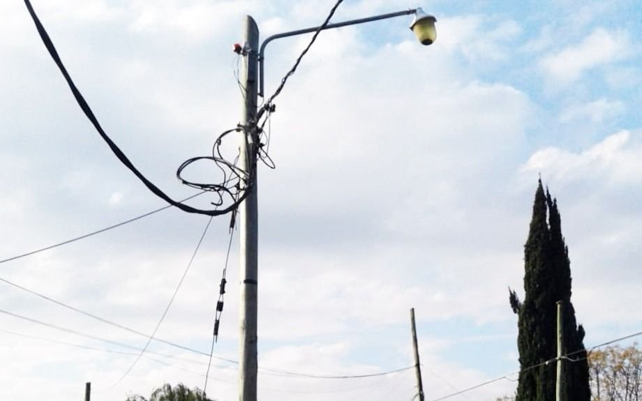 Temen por la seguridad del barrio por una luminaria pública que hace un mes no funciona