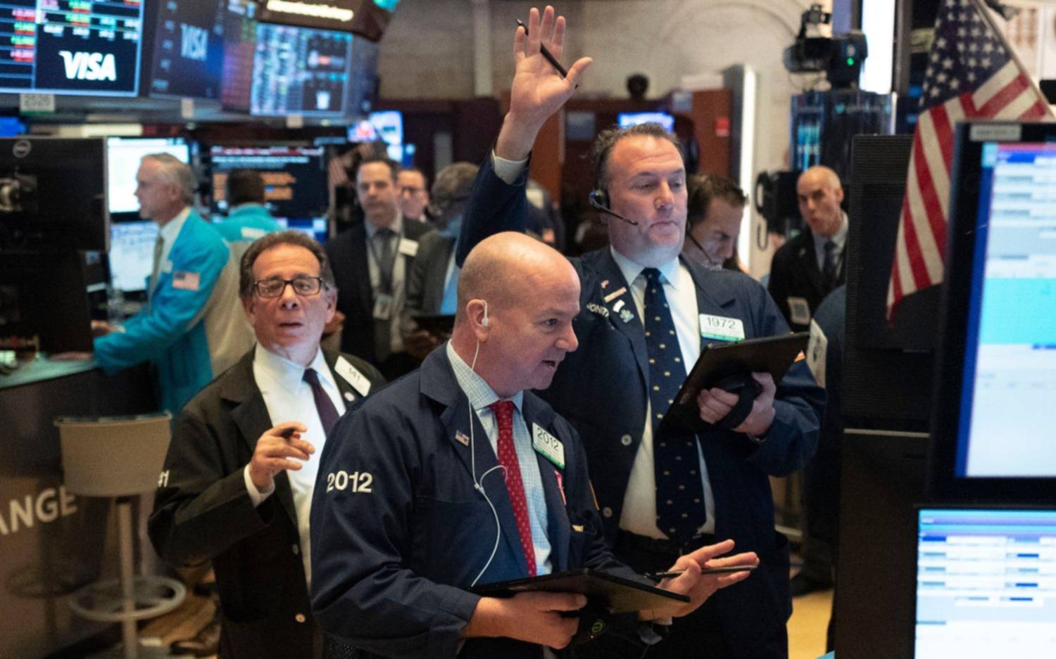 El dólar blue saltó a 127 pesos y hubo fuerte caída de las acciones argentinas en Wall Street