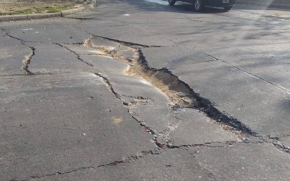 Un cráter en 62 y 20, sigue sin ser tapado