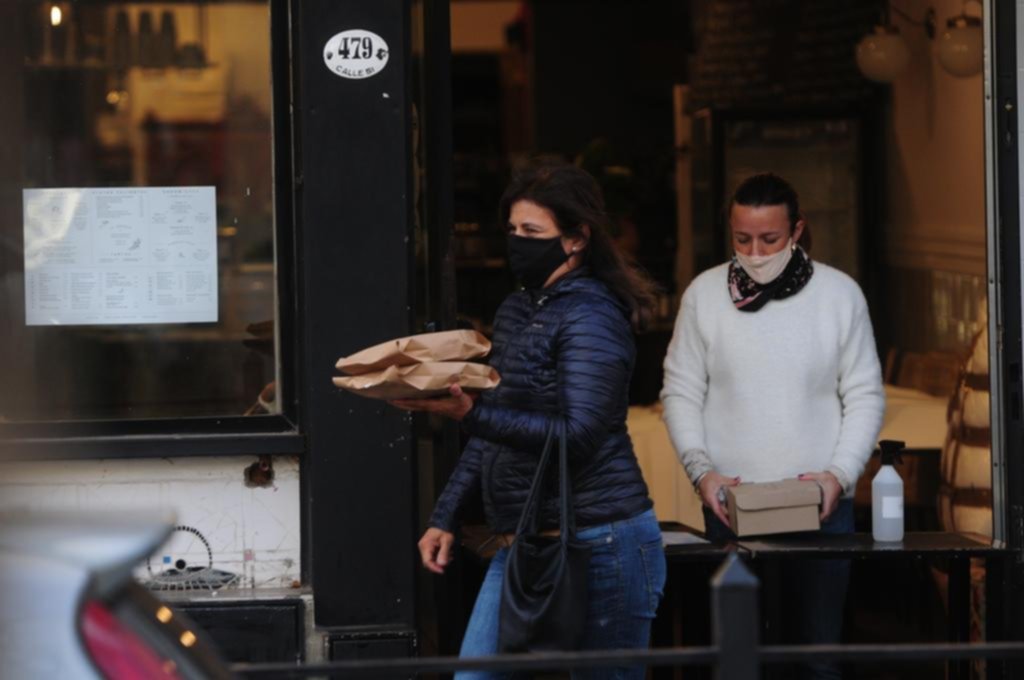 El “retiro en local” suma, pero está lejos de salvar al sector gastronómico