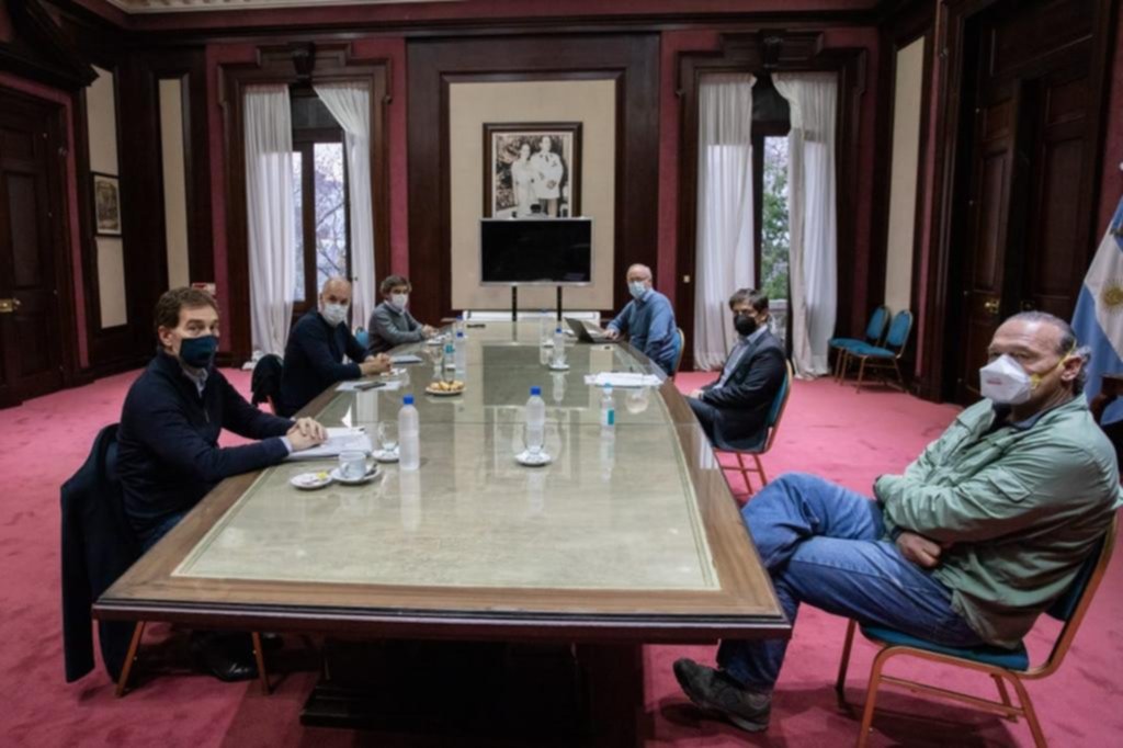 Por la suba de contagios, Provincia y Capital endurecerían la cuarentena