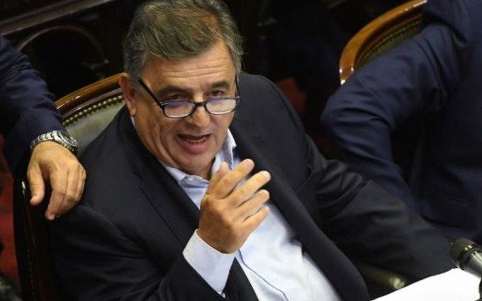 "Si los DNU equivalen a leyes, entonces el paso siguiente es cerrar el Congreso", aseguró Negri
