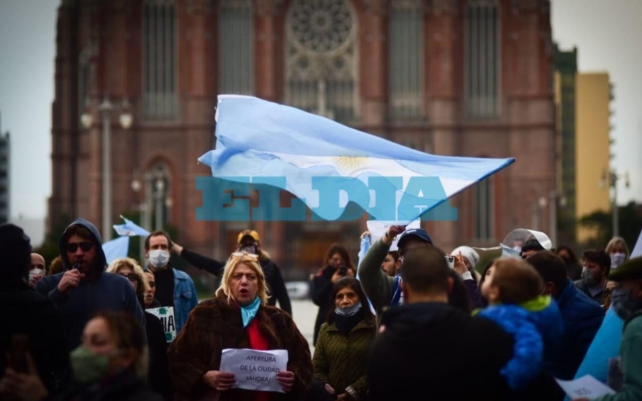 Chinda Brandolino, la médica platense de la polémica por la pandemia, estuvo en el banderazo
