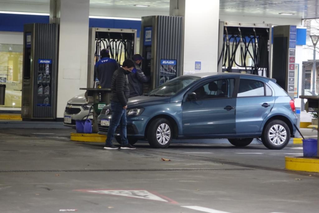 Combustibles, otro termómetro de la circulación: venden la mitad que antes