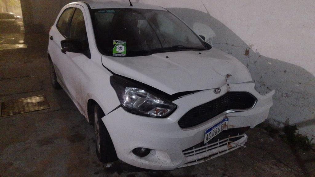 Persecución, choque y un menor aprehendido en El Mercadito