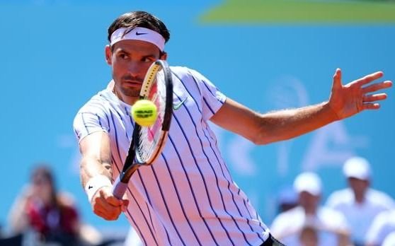 El tenista Dimitrov, que estaba compitiendo en el torneo exhibición de Djokovic, tiene COVID-19