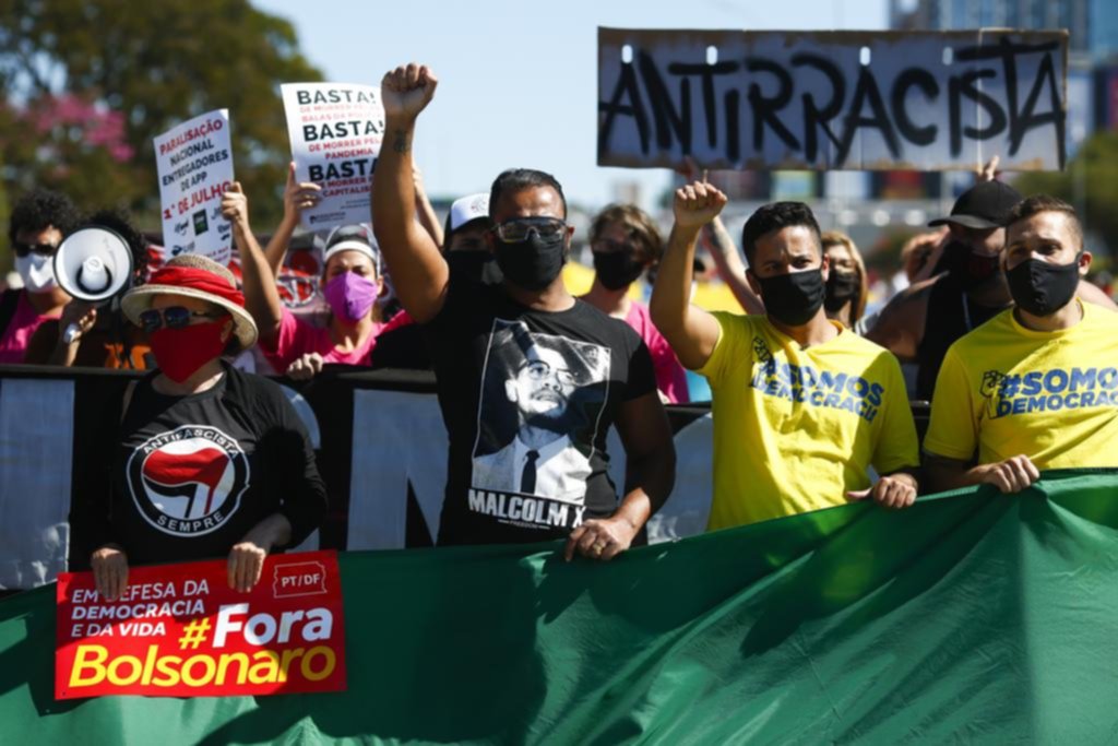Nuevas marchas a favor y en contra de Bolsonaro