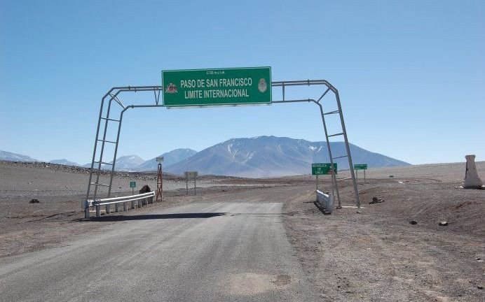 Tras la polémica, el Gobierno salió a aclarar la apertura de la frontera con Chile
