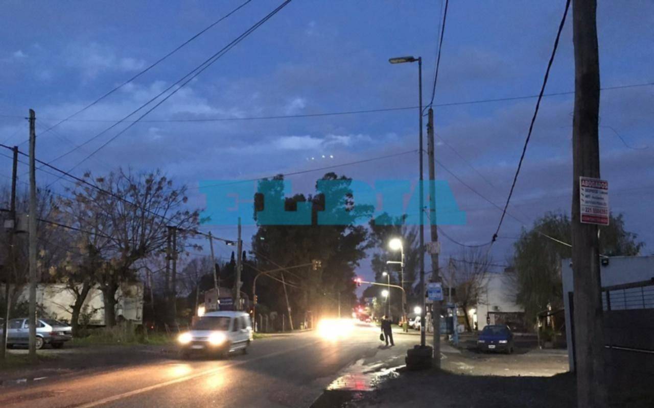En Villa Elisa renuevan un reclamo por luminarias que no funcionan 
