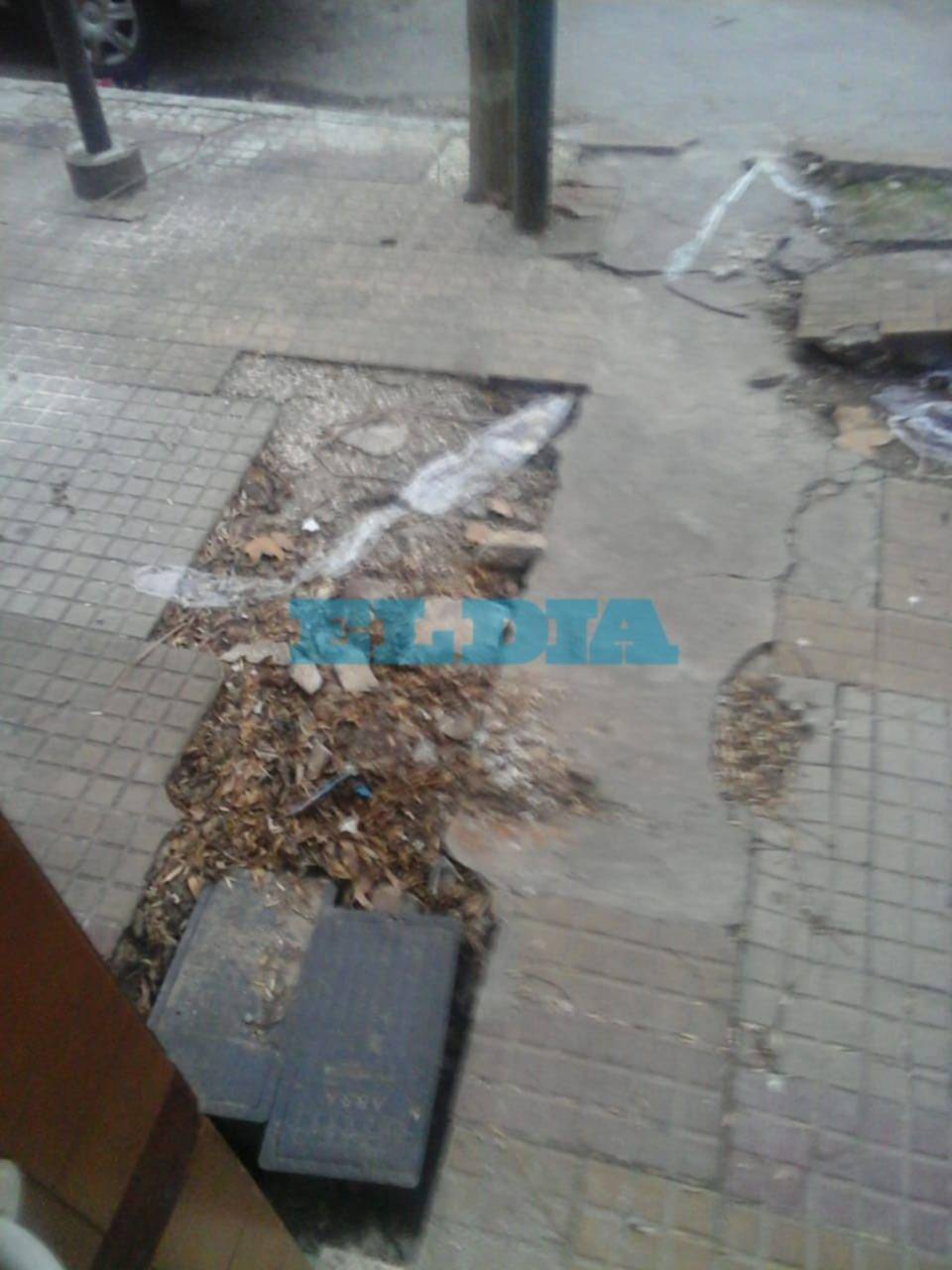 Denuncian que ABSA dejó una obra inconclusa en 10, entre 42 y 43