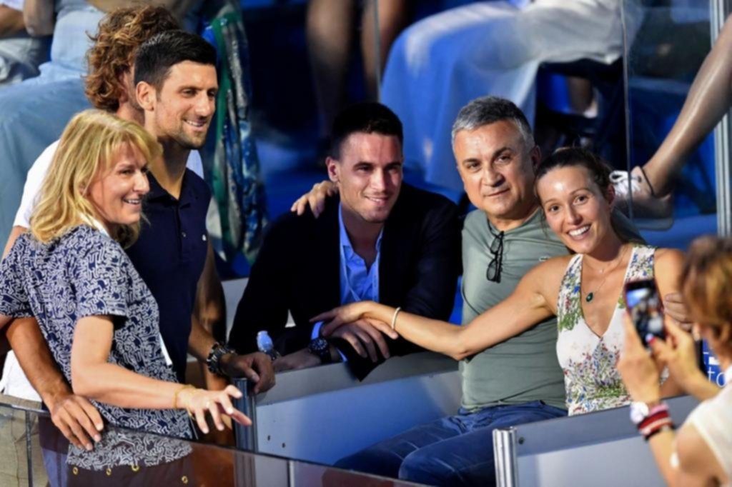 Dimitrov quedó como el pato de la boda del “Nolegate”