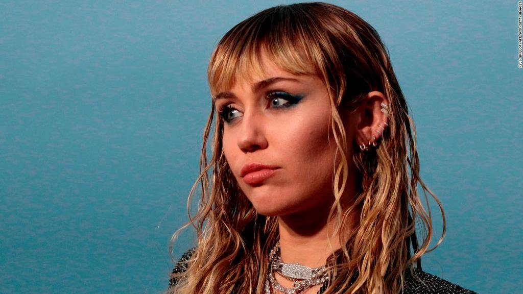 Miley Cyrus celebra seis meses de sobriedad