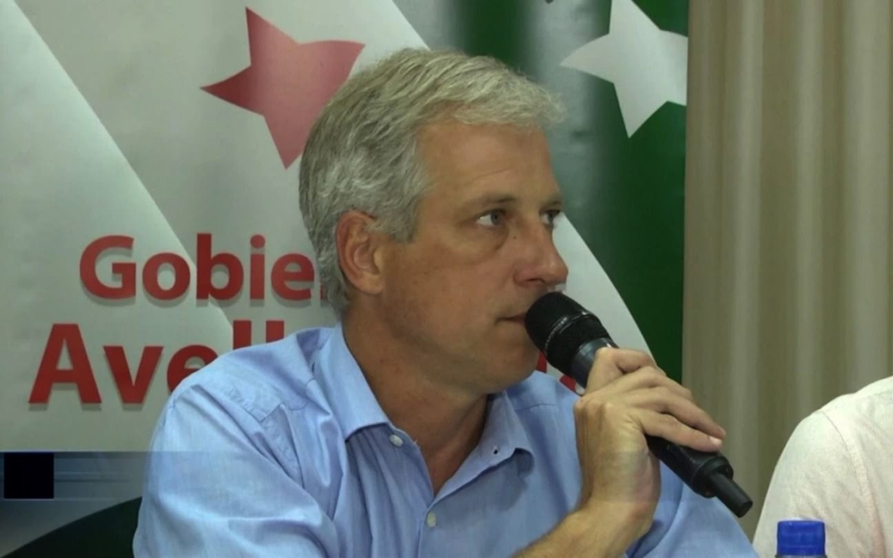 “¿El Estado no puede cortar el pasto en la ruta 11 y quiere manejar Vicentin?”, disparó el intendente