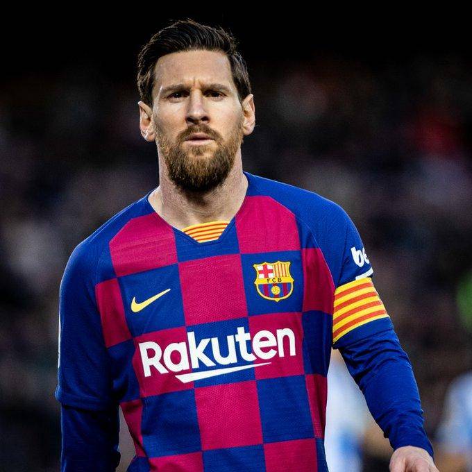 El Apache quiere a Lionel Messi y CR7 para su partido de despedida