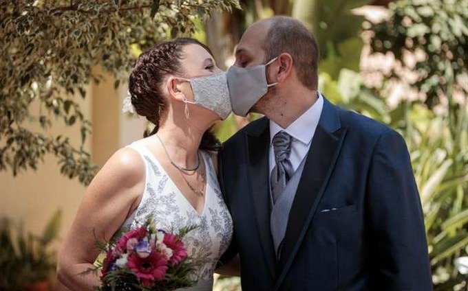 Los novios italianos podrán volver a besarse ante el altar sin tapabocas