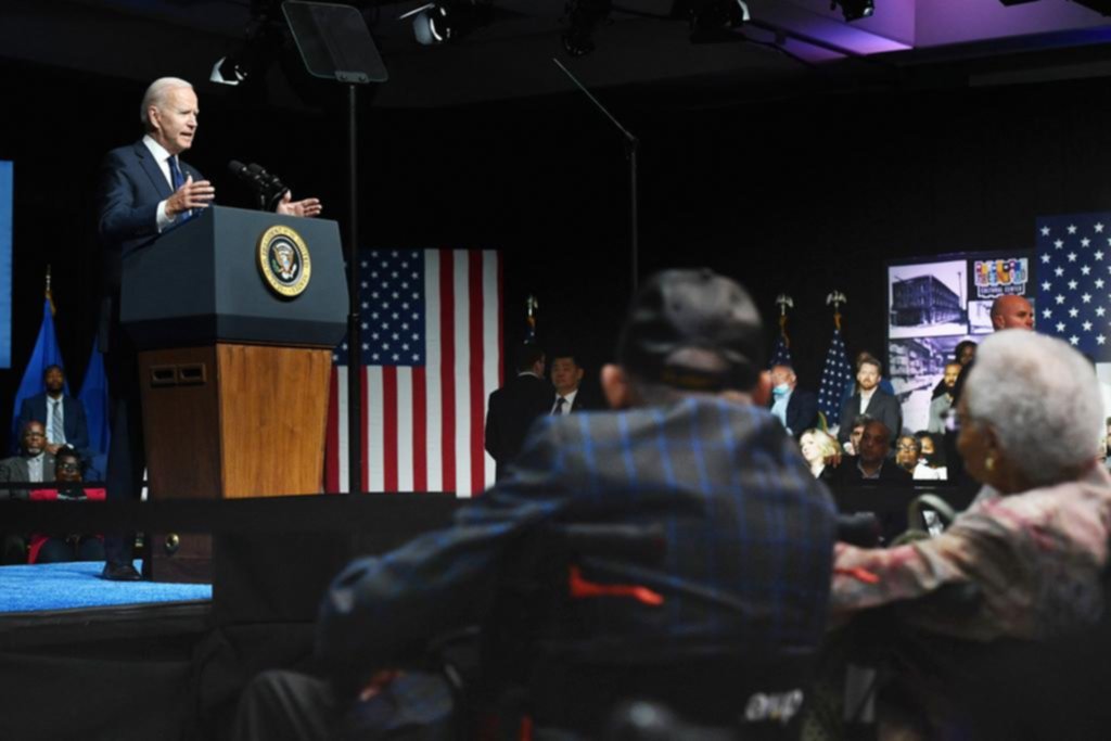 Biden honró a las víctimas de la masacre racista de Tulsa