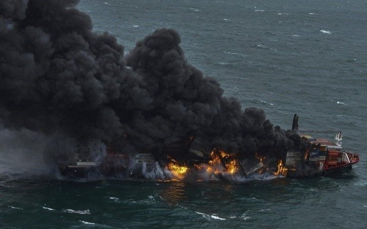 Sri Lanka al borde de un desastre ambiental por el inminente hundimiento de un barco con ácido