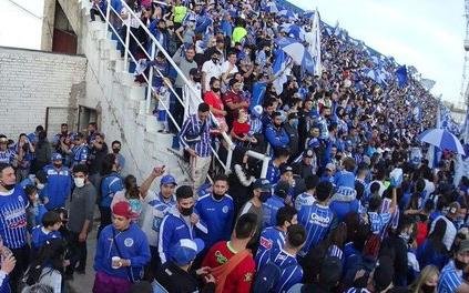 Imputan a 21 hinchas del Tomba tras el festejo por el aniversario del club