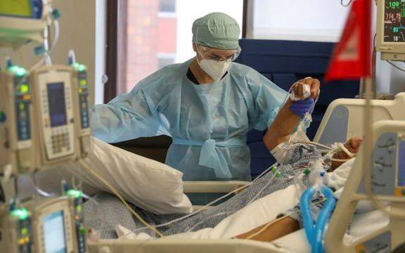 Una buena noticia entre tanta pálida por el Covid: baja la tasa de mortalidad en el país