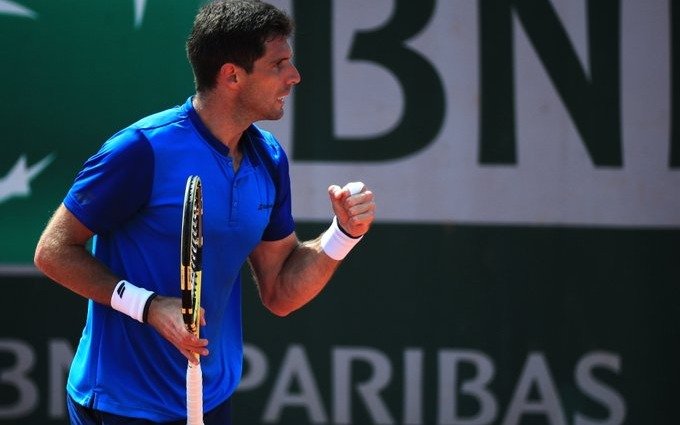 Delbonis avanza a octavos de final en Roland Garros en su mejor actuación en un Grand Slam