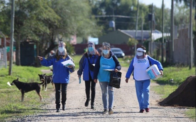 Afirman que es posible vacunar "casa por casa" a una parte de la población