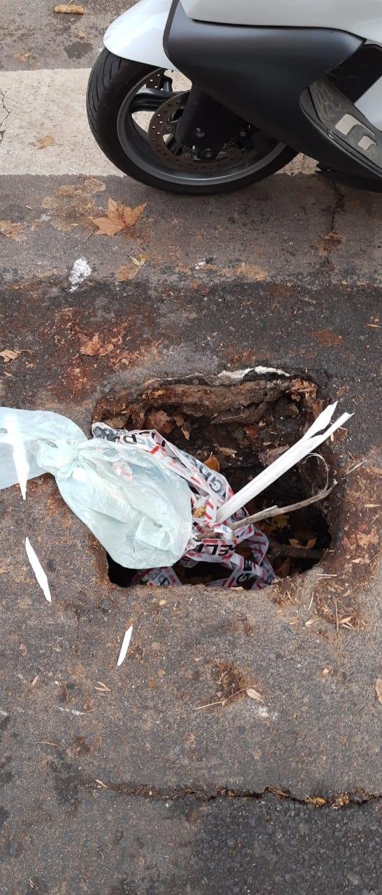 “Entra la rueda de un auto”: alerta por un pozo en 3 y 53