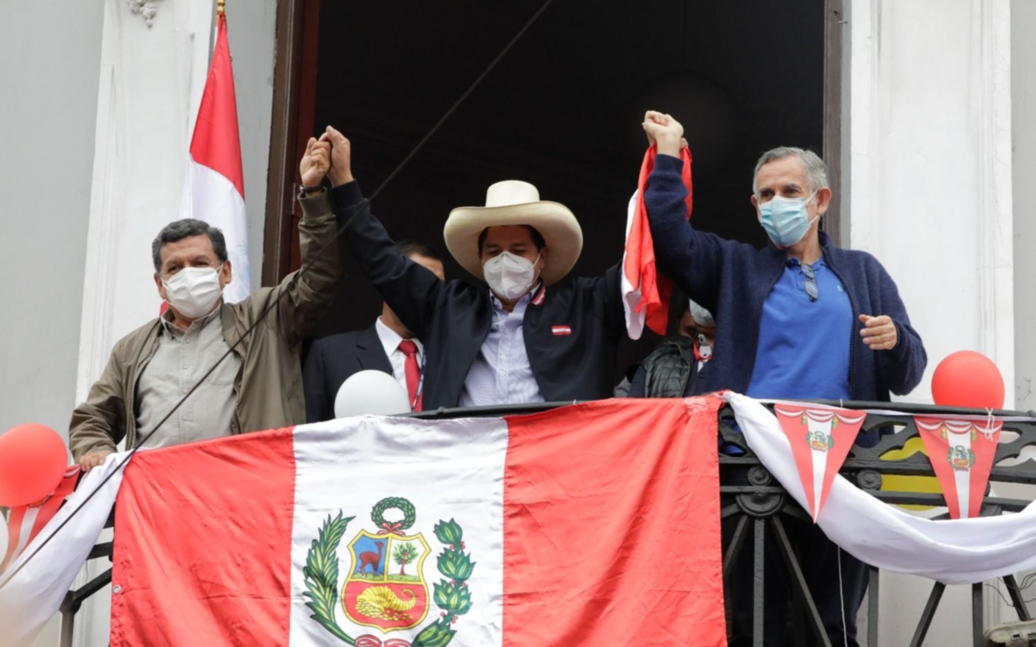 Perú: con el voto rural, Castillo se lo dio vuelta y le saca una leve ventaja a Fujimori