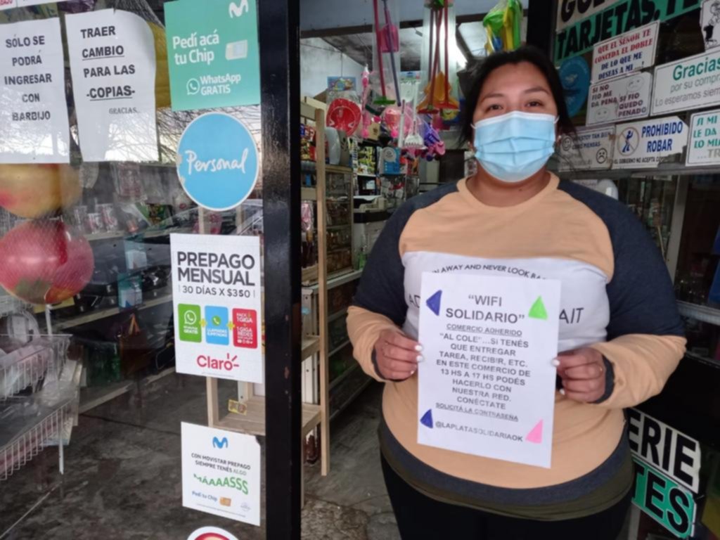 Más comerciantes liberan el WiFi para que puedan estudiar chicos vulnerables