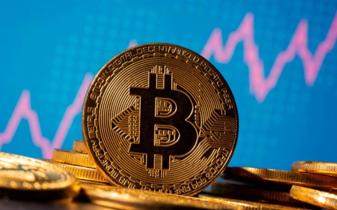 El precio del Bitcoin sigue cayendo y retrocede casi al "del año pasado"