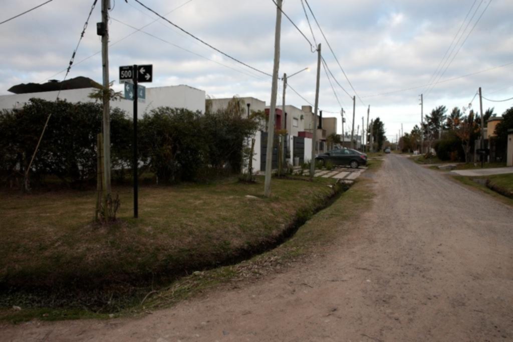 Se metieron por una ventana y asaltaron a una familia en Gonnet