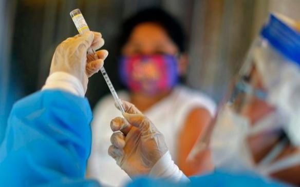 Provincia estima que en dos meses vacunará a "gran parte de la población sin factores de riesgo"